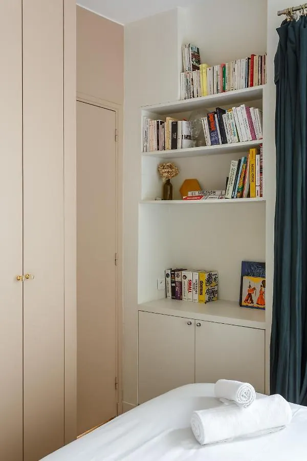 Appartamento A So Parisian Cocoon